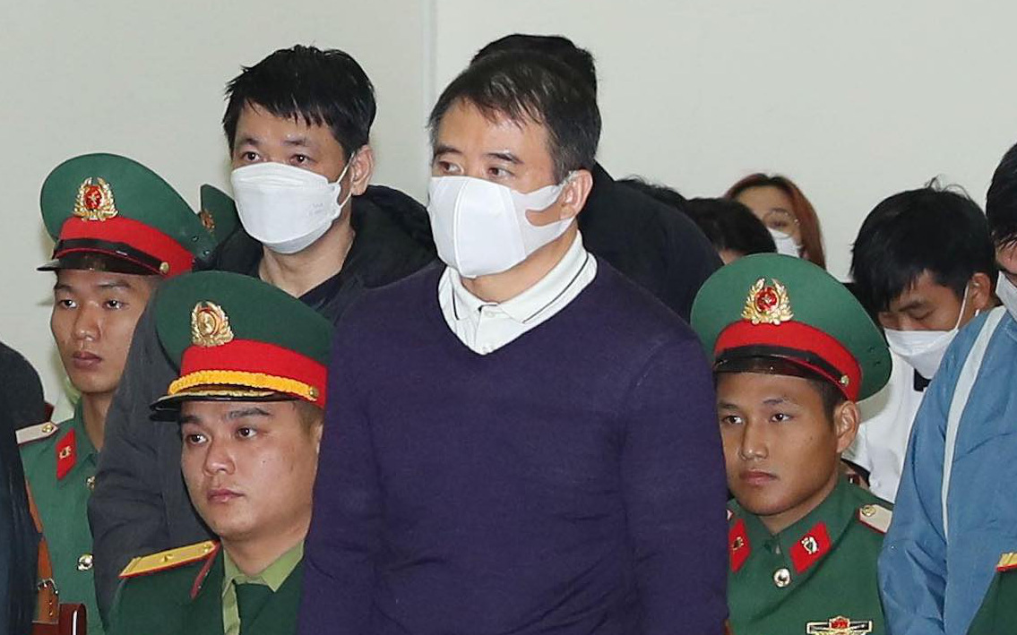 Y án sơ thẩm hai cựu tướng cảnh sát biển nhận hối lộ, cựu đại tá Nguyễn Thế Anh giảm còn 22 năm tù