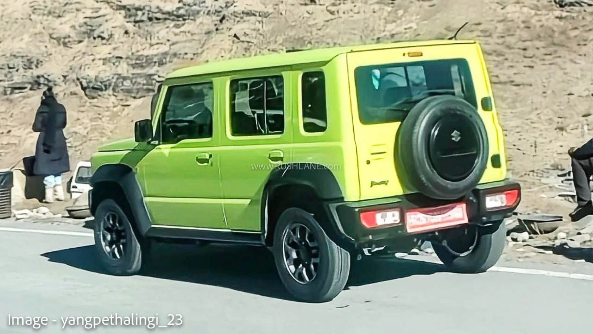 スズキは新シリーズの車を発表した：かつてベトナムで人気だったジムニーに5ドアバージョンが登場する - 写真2.