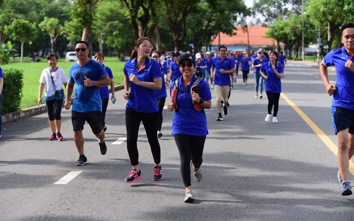 Chơi thể thao không đúng cách, dễ đứt gân gót như chơi- Ảnh 3. Tập luyện thể thao không đúng cách, mất mạng như chơi