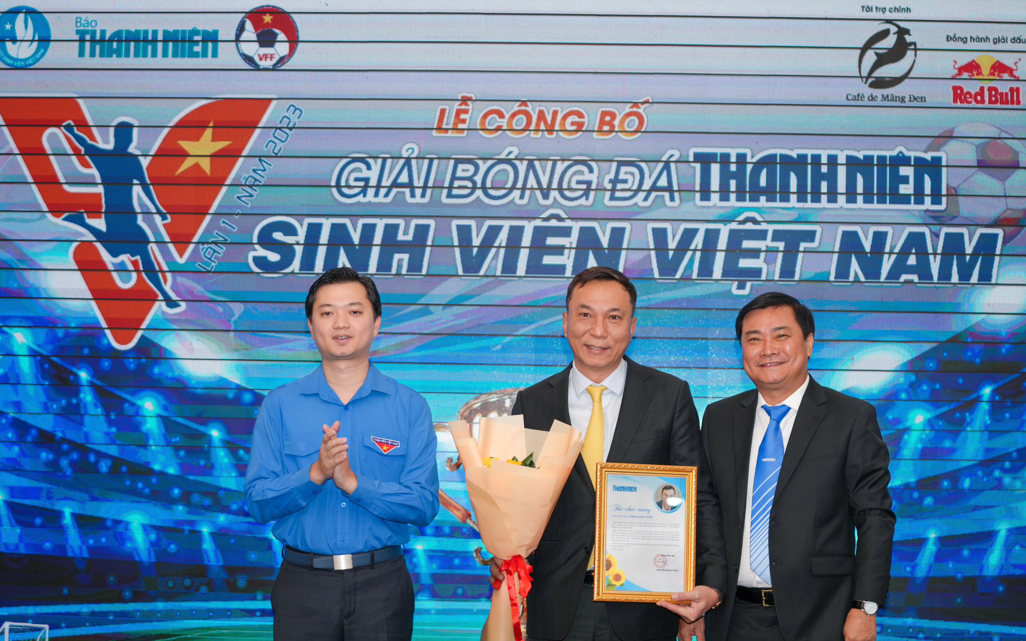 Bóng đá sinh viên Việt Nam có sân chơi chuyên nghiệp