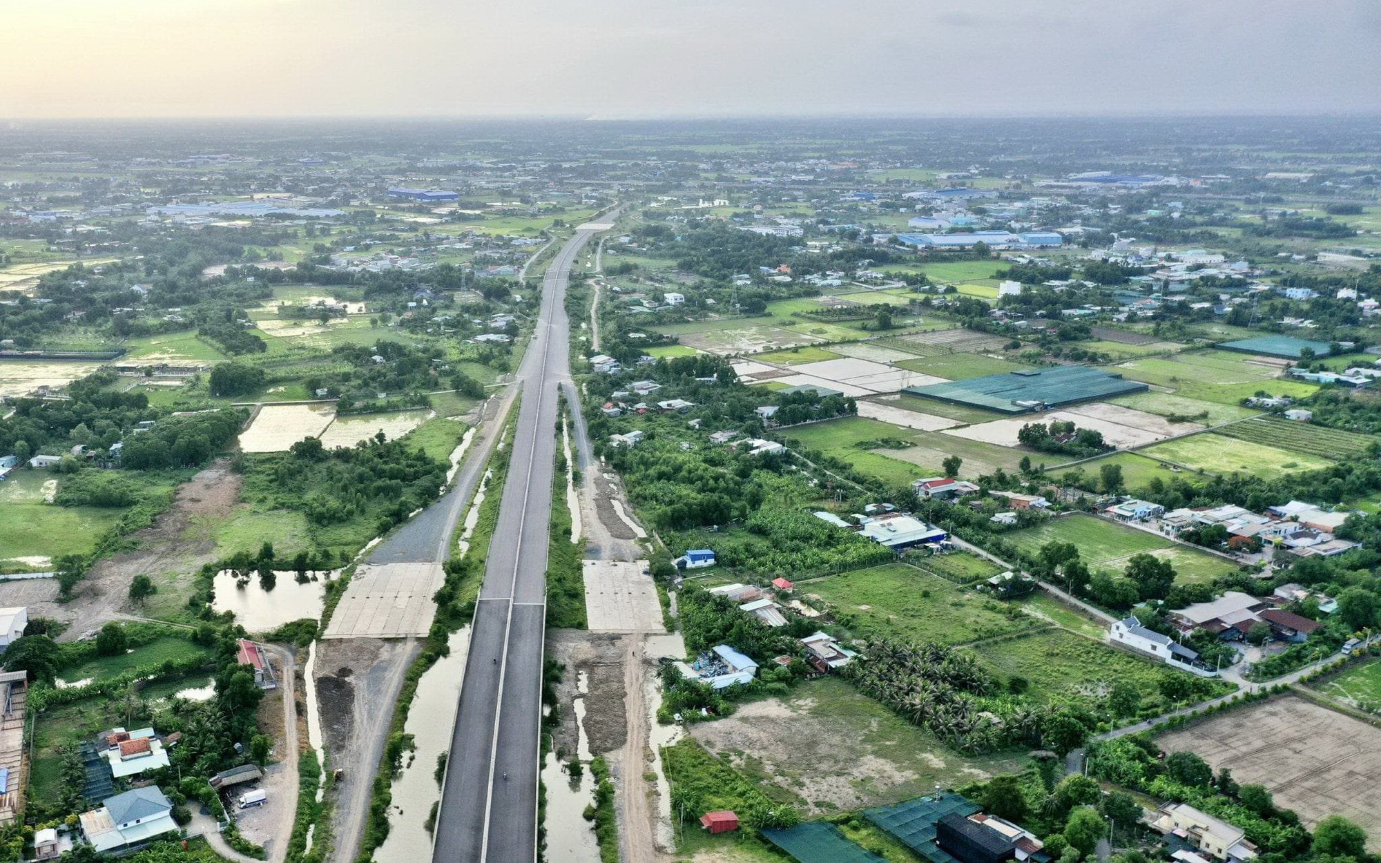 TP.HCM: Ưu tiên vốn cho các dự án quan trọng, tác động liên vùng - Ảnh 3.