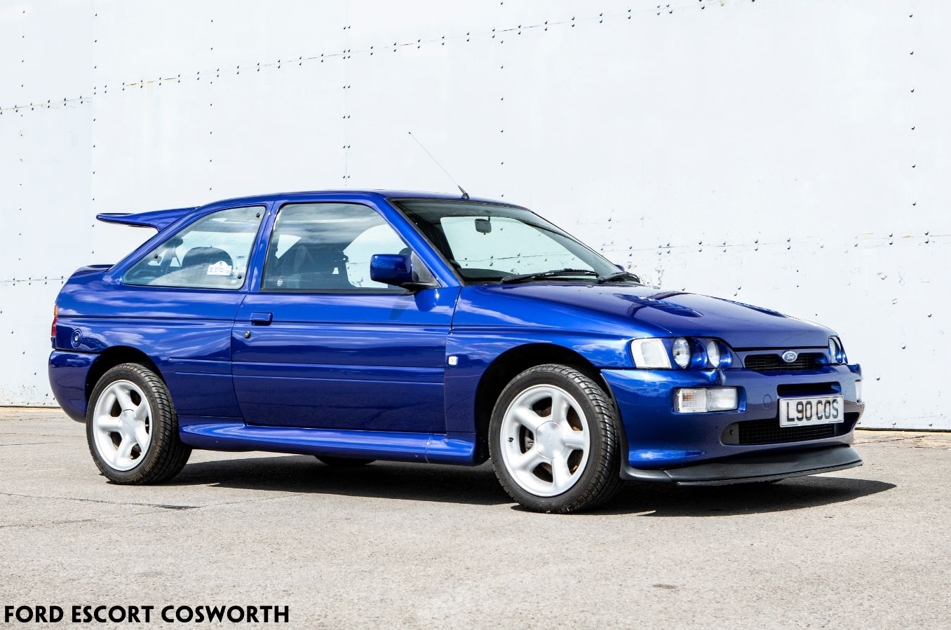Những cặp xe tưởng 'song sinh' nhưng lại khác biệt hoàn toàn 6 ford escort cosworth 1643700496517906181398