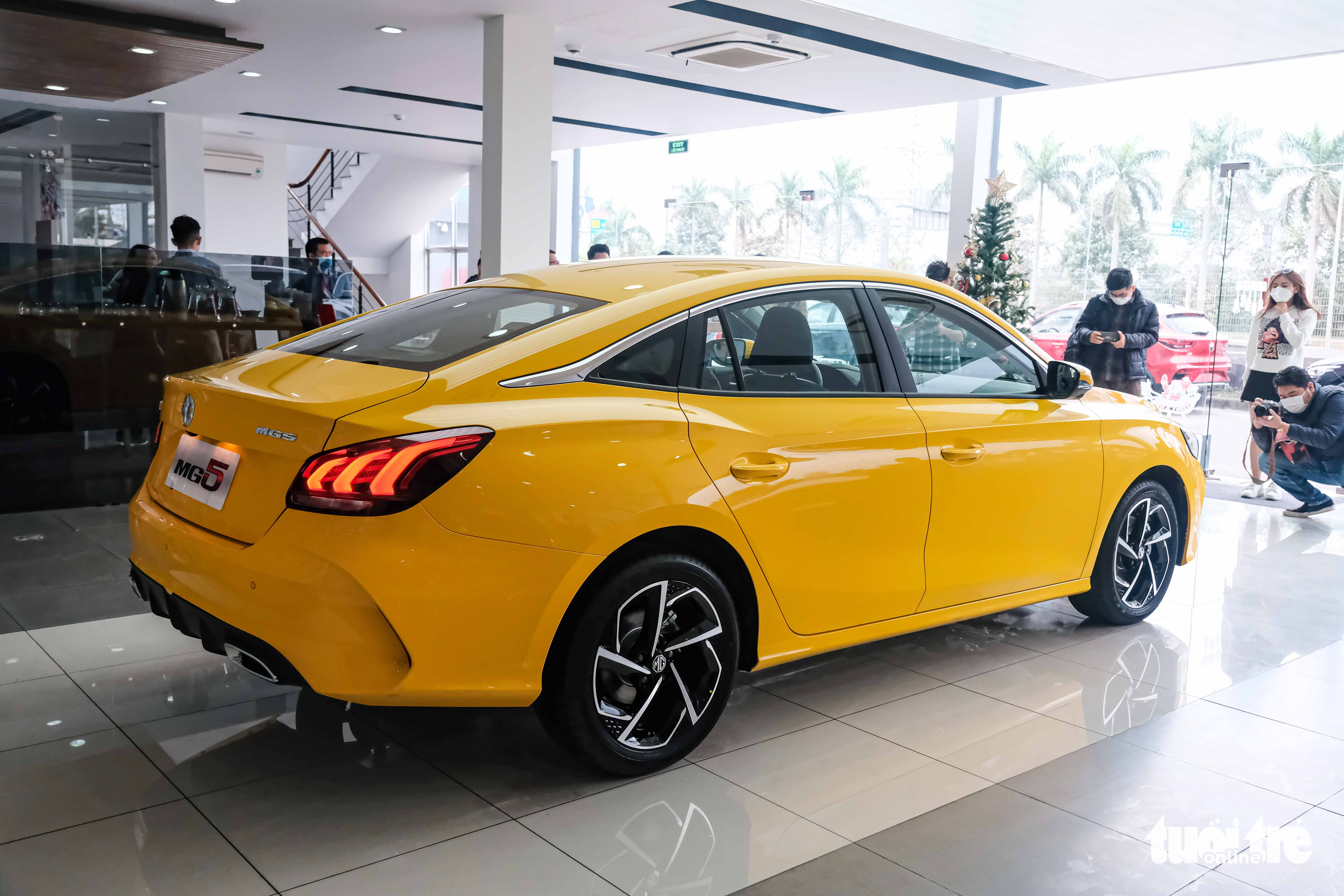 MG5 thăm dò Việt Nam bằng giá 585 triệu đồng, cạnh tranh Kia K3 - Tuổi ...