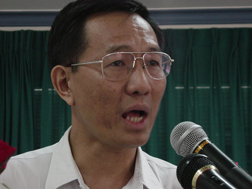 Bắt cựu thứ trưởng Bộ Y tế Cao Minh Quang - Ảnh 1.