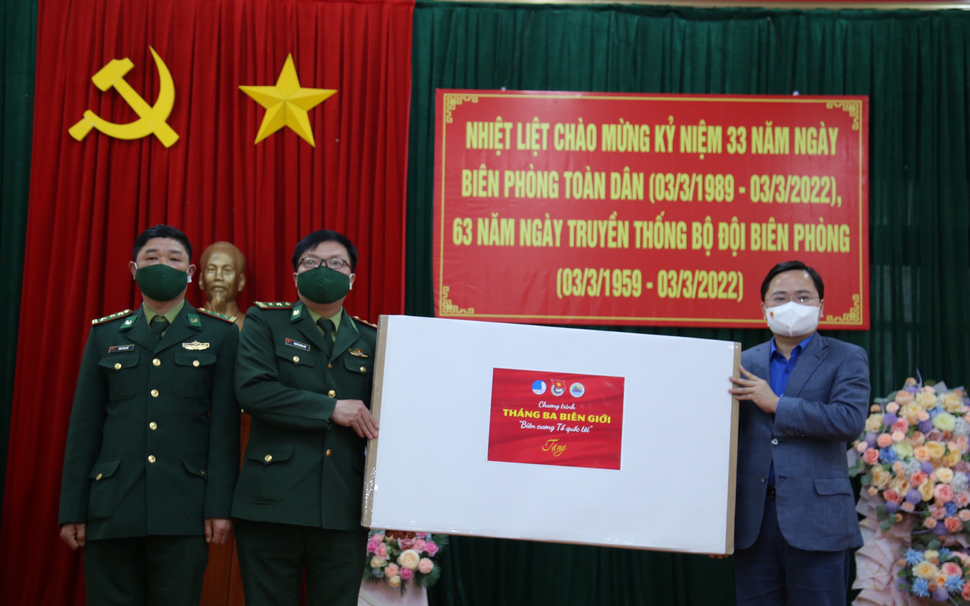 Lan tỏa từ chương trình “Tháng ba biên giới” của tuổi trẻ xứ Thanh - Ảnh 9.