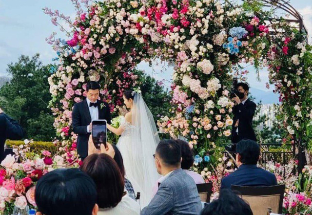 Lễ cưới thế kỷ của Son Ye Jin và Hyun Bin thành tâm điểm showbiz - Ảnh 1.