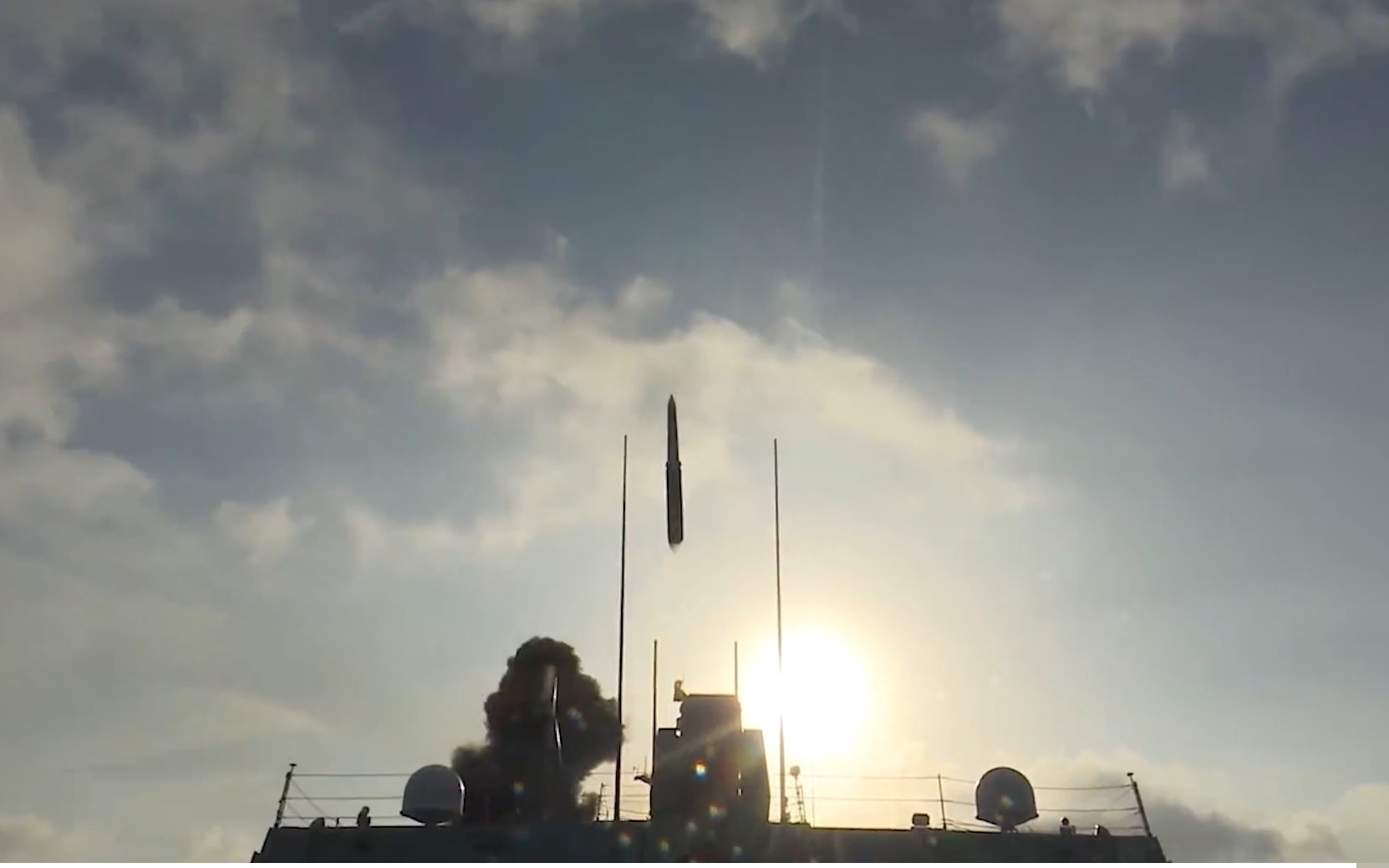 SCMP: Trung Quốc thử vũ khí nghi là tên lửa siêu vượt âm dùng để diệt tàu chiến