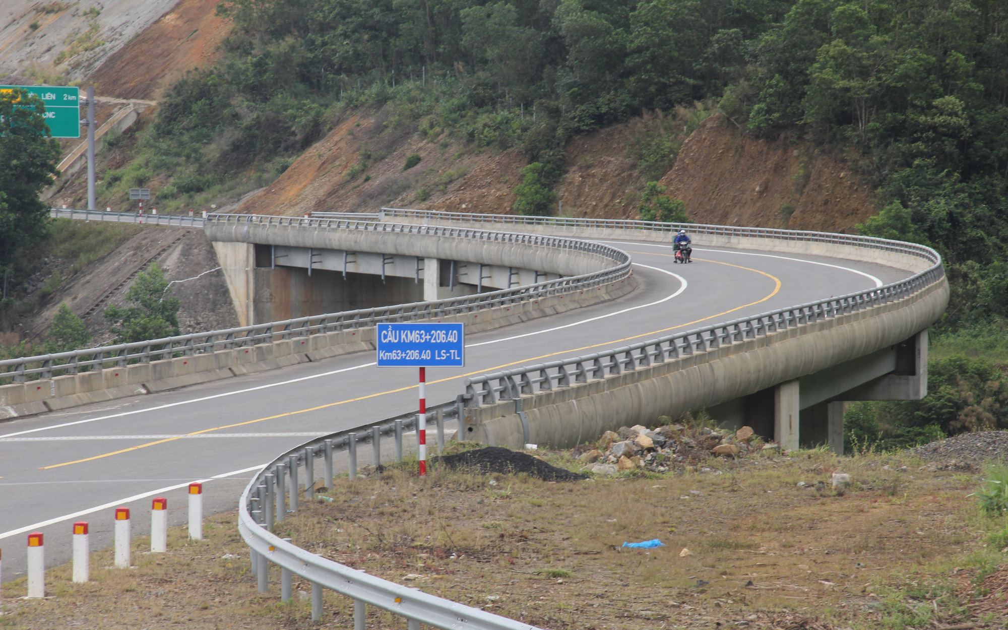 Toàn cảnh tuyến đường La Sơn - Túy Loan sắp đi vào khai thác