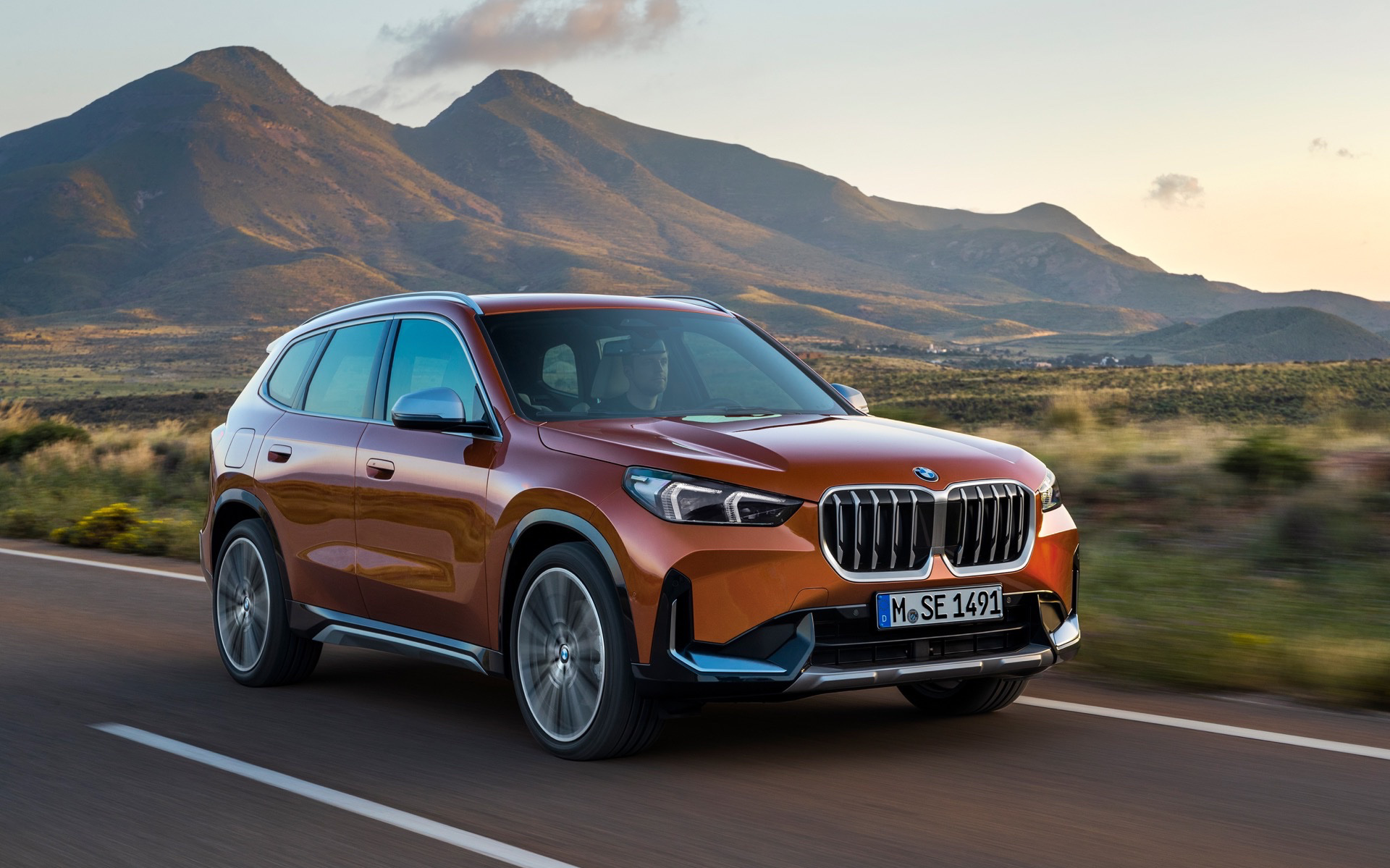 Chi tiết Volvo EX30 dự kiến sắp đến Việt Nam: Chạy được 480km/sạc, nội thất tối giản khó tin- Ảnh 19. BMW X1 2023 ra mắt: Khi SUV nhỏ nhất trưởng thành