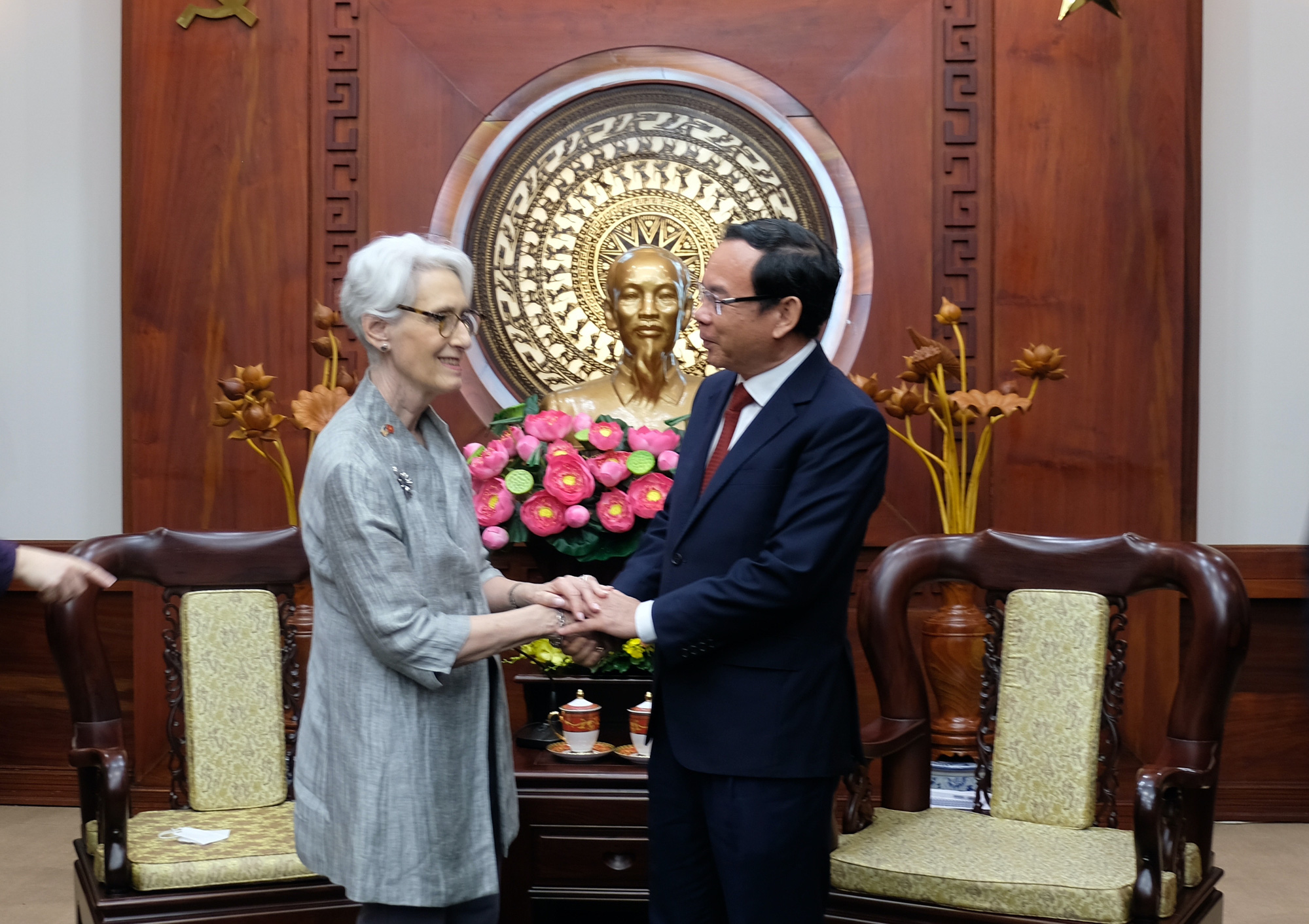 Bí thư Thành ủy TP.HCM tiếp Thứ trưởng Ngoại giao Mỹ Wendy Sherman - Ảnh 1. Bí thư Thành ủy TP.HCM tiếp Thứ trưởng Ngoại giao Mỹ Wendy Sherman - Ảnh 1.