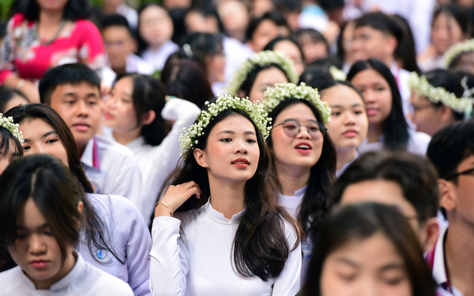 Nước mắt và nụ cười tại lễ trưởng thành của Trường THPT Nguyễn Thị Diệu- Ảnh 6. Lễ trưởng thành xúc động ở Trường THPT Trưng Vương