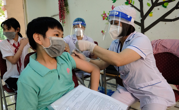 Tin sáng 5-6: Giá vé máy bay nhích từng ngày; Hà Nội còn 108 ca COVID-19 điều trị ở bệnh viện - Ảnh 3.