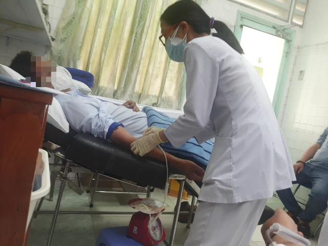 Từ điều tra của Tuổi Trẻ, Sở Y tế TP.HCM đề nghị đảm bảo cung ứng máu cho bệnh nhân - Ảnh 1.