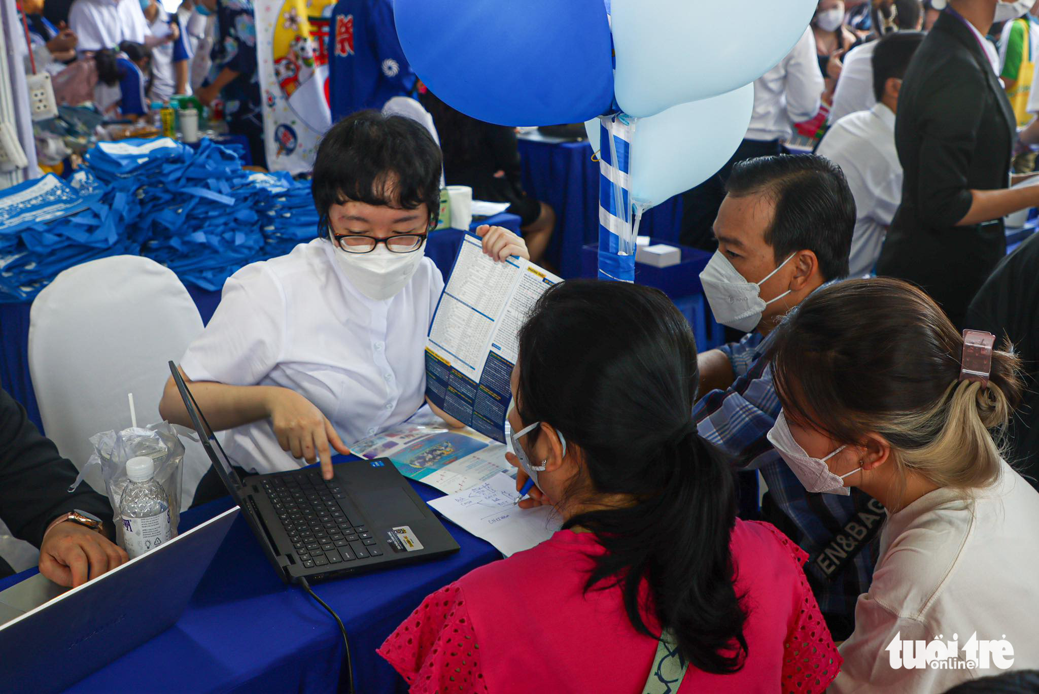 Tưng bừng hai ngày hội tư vấn xét tuyển tại TP.HCM và Hà Nội - Ảnh 16.