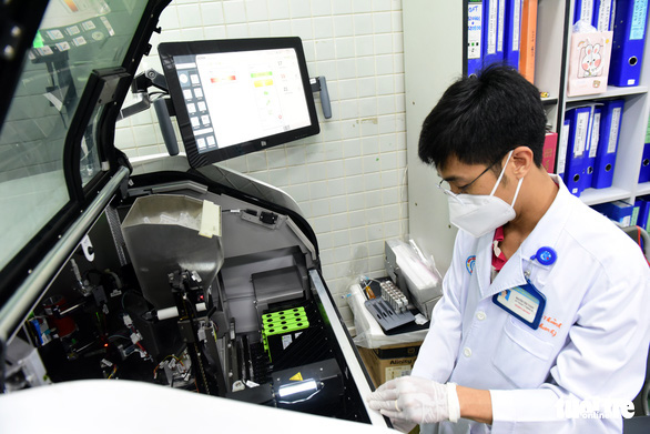 Cần rà soát diện rộng để giải bài toán mượn - đặt máy trong các bệnh viện công - Ảnh 3. Cần rà soát diện rộng để giải bài toán mượn - đặt máy trong các bệnh viện công - Ảnh 3.