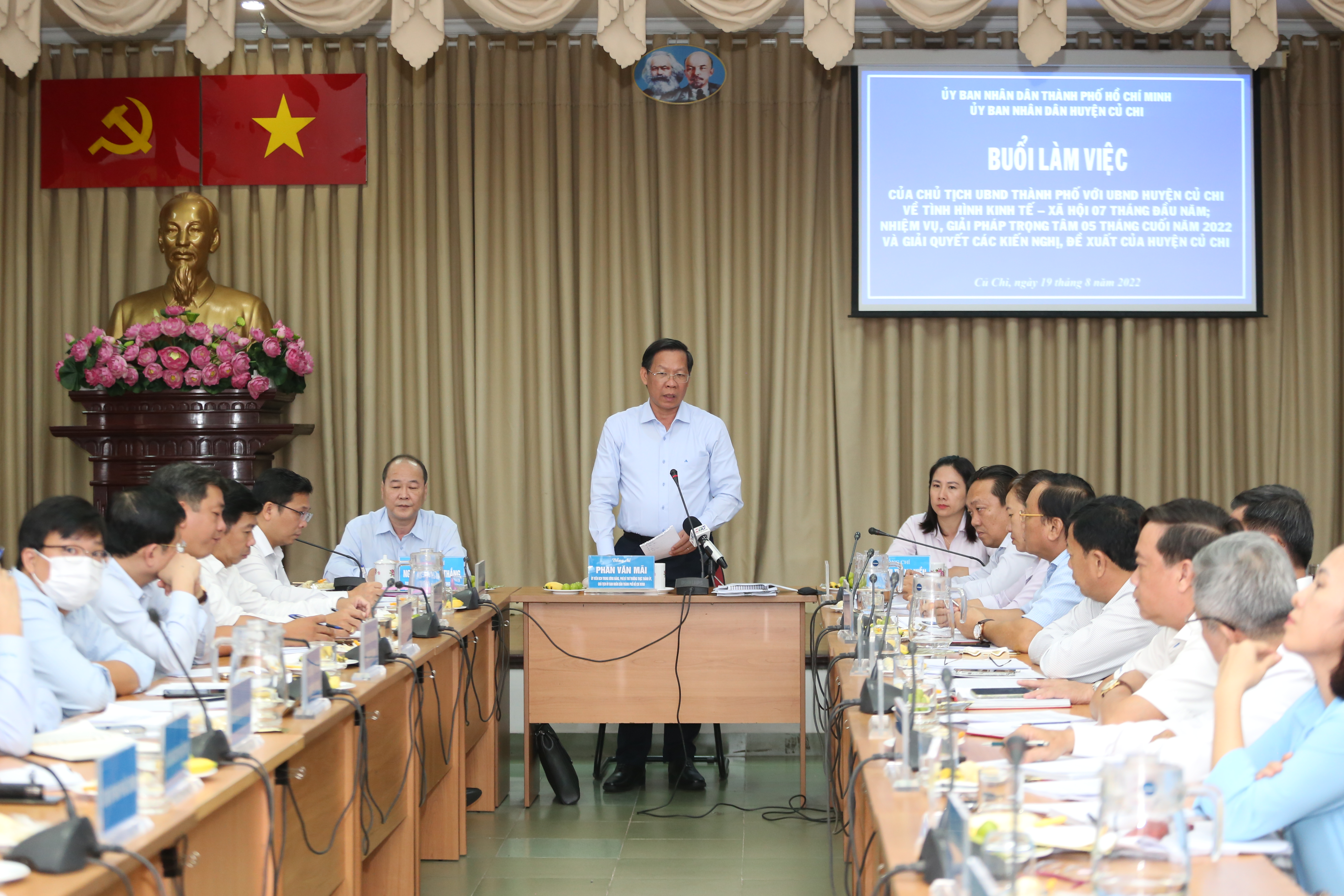 Chủ tịch Phan Văn Mãi: Củ Chi nghiên cứu phát triển đô thị theo cụm - Ảnh 1.