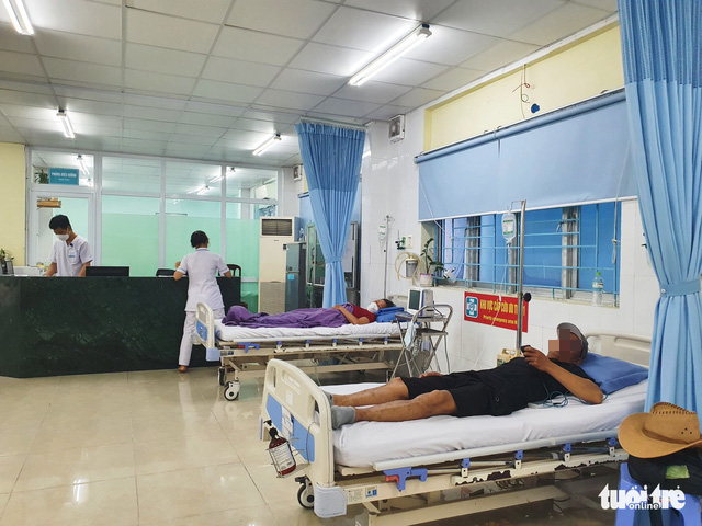 Đoàn khách 100 người từ Hà Nội vào Đà Nẵng du lịch, 24 người vào viện do ngộ độc - Ảnh 2. Đoàn khách 100 người từ Hà Nội vào Đà Nẵng du lịch, 24 người vào viện do ngộ độc - Ảnh 2.