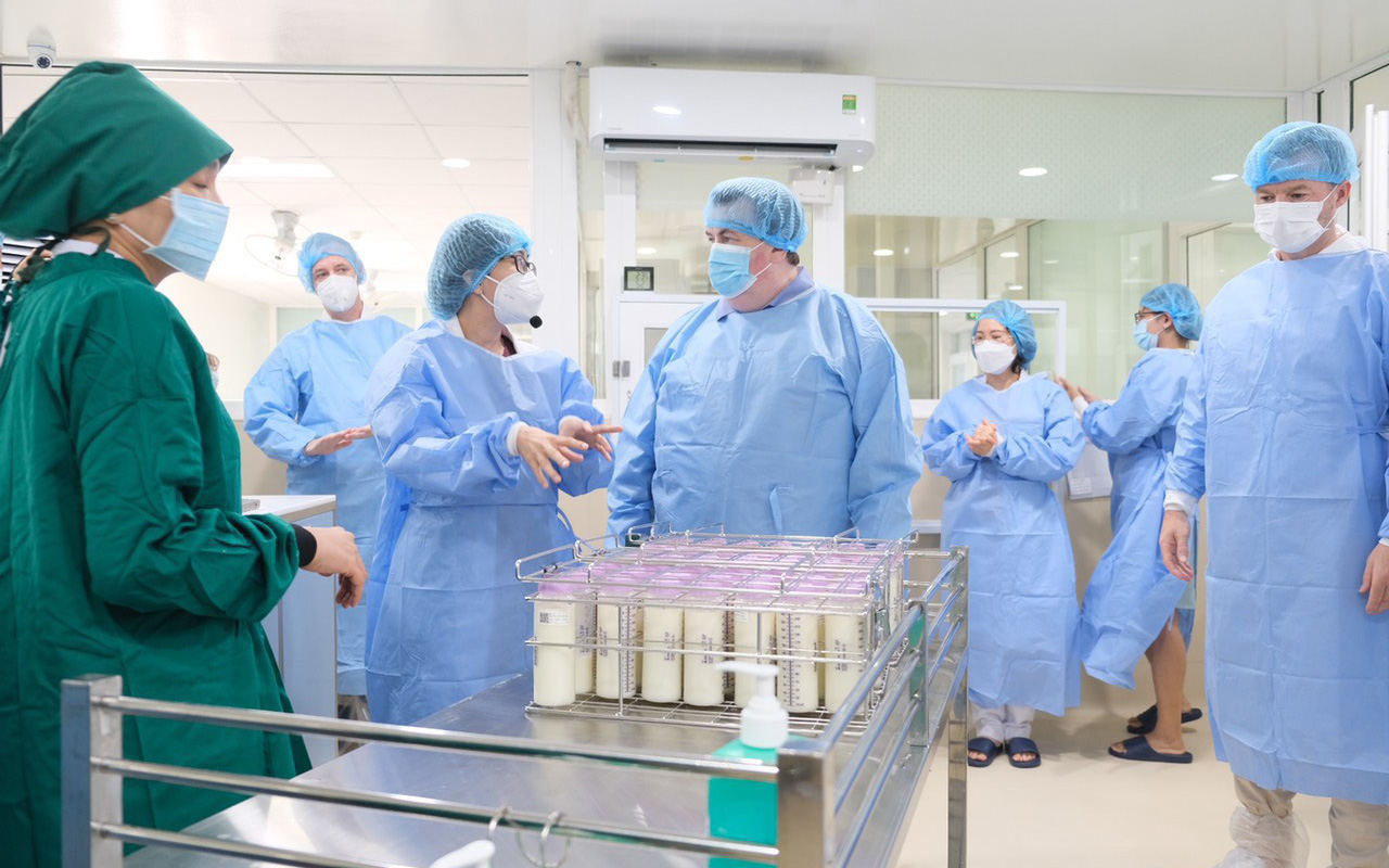 Mẹ mắc viêm gan B có nên cho con bú?- Ảnh 2. Khánh thành ngân hàng sữa mẹ có quy mô lớn nhất Việt Nam