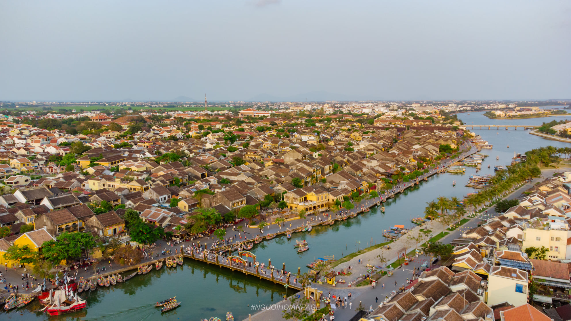 Hội An bình lặng mà ào ạt cảm xúc xô bờ - Ảnh 1. Hội An bình lặng mà ào ạt cảm xúc xô bờ - Ảnh 1.