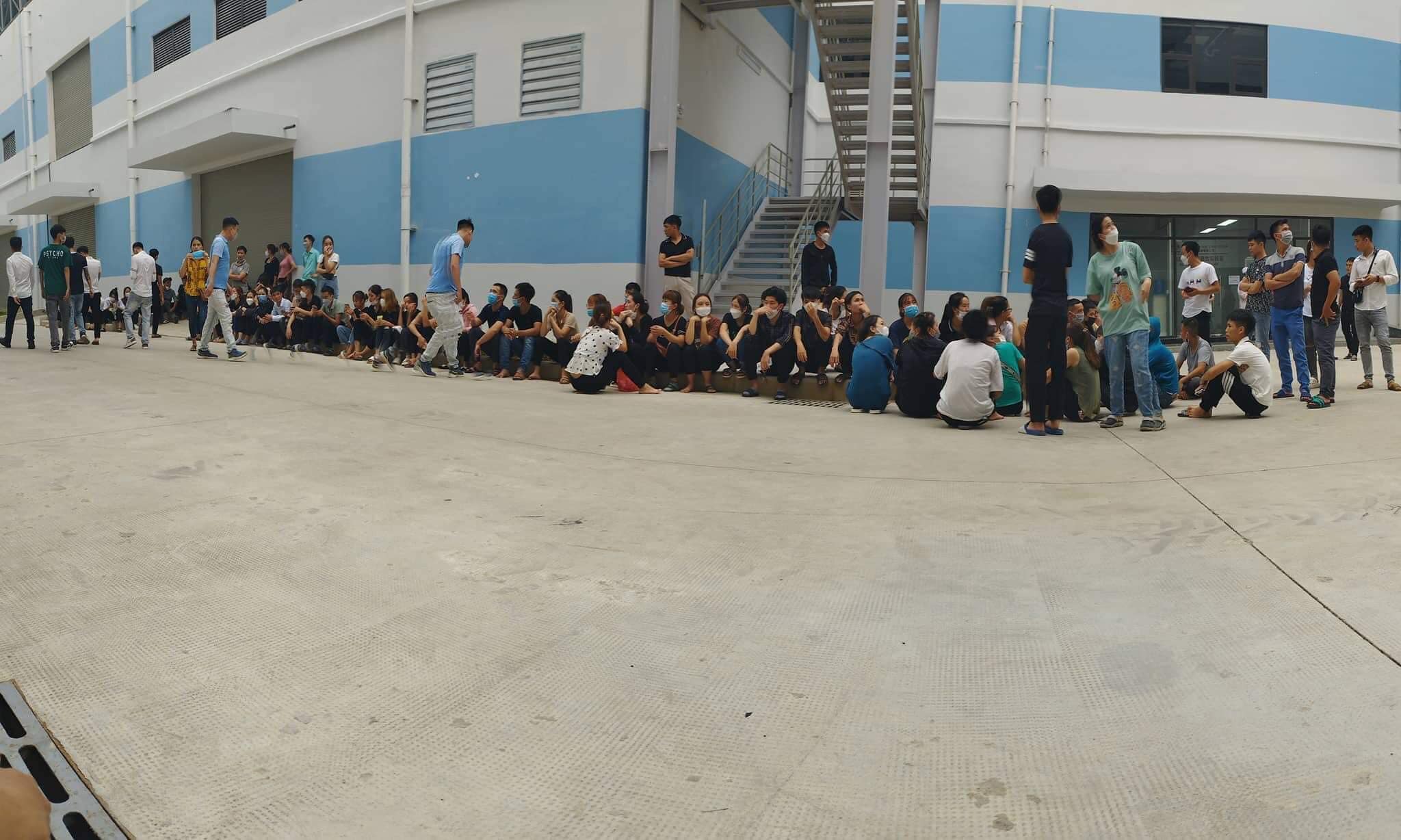 Công ty điện tử BYD Việt Nam tăng lương cơ bản sau vụ công nhân ngừng việc tập thể - Ảnh 1. Công ty điện tử BYD Việt Nam tăng lương cơ bản sau vụ công nhân ngừng việc tập thể - Ảnh 1.