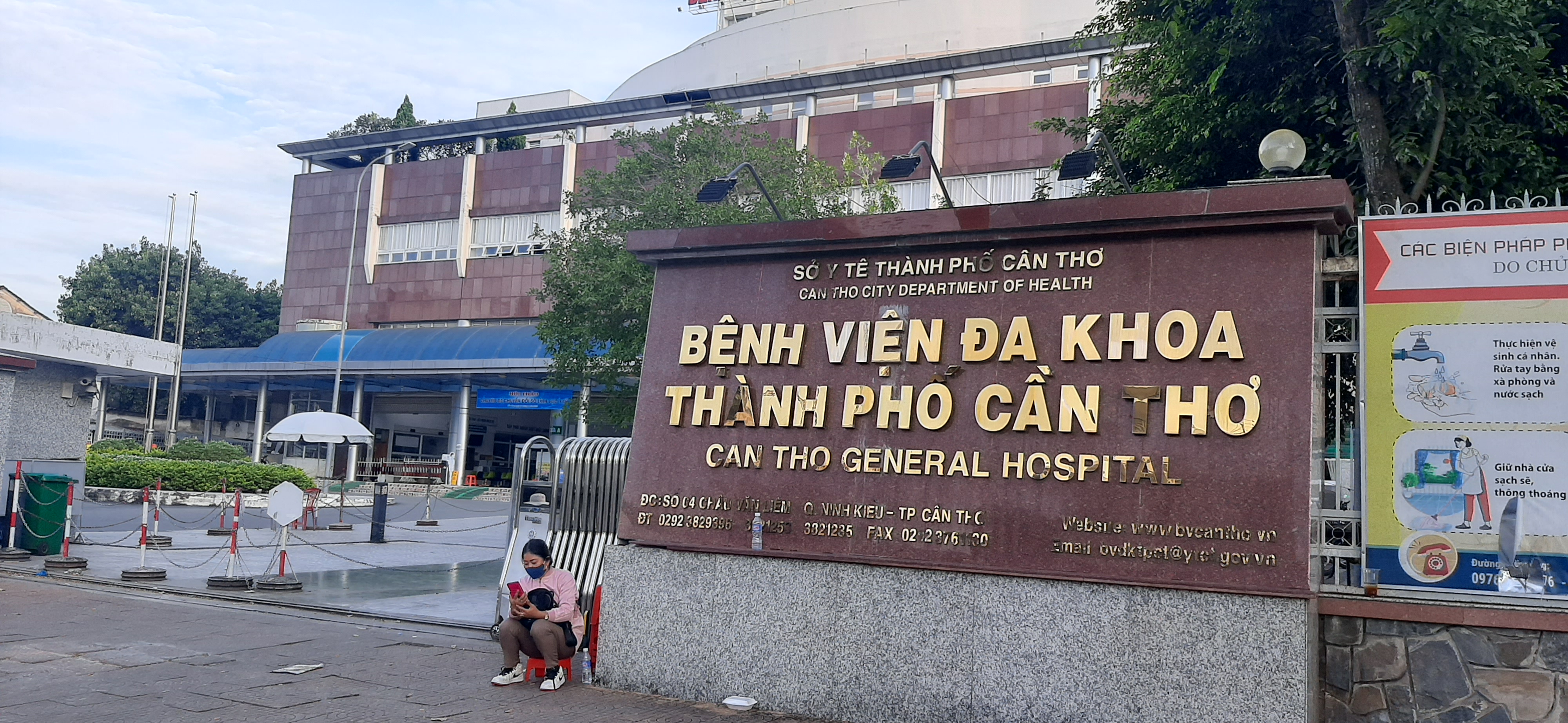 Khiển trách giám đốc và kế toán trưởng Bệnh viện Đa khoa TP Cần Thơ - Ảnh 1. Khiển trách giám đốc và kế toán trưởng Bệnh viện Đa khoa TP Cần Thơ - Ảnh 1.