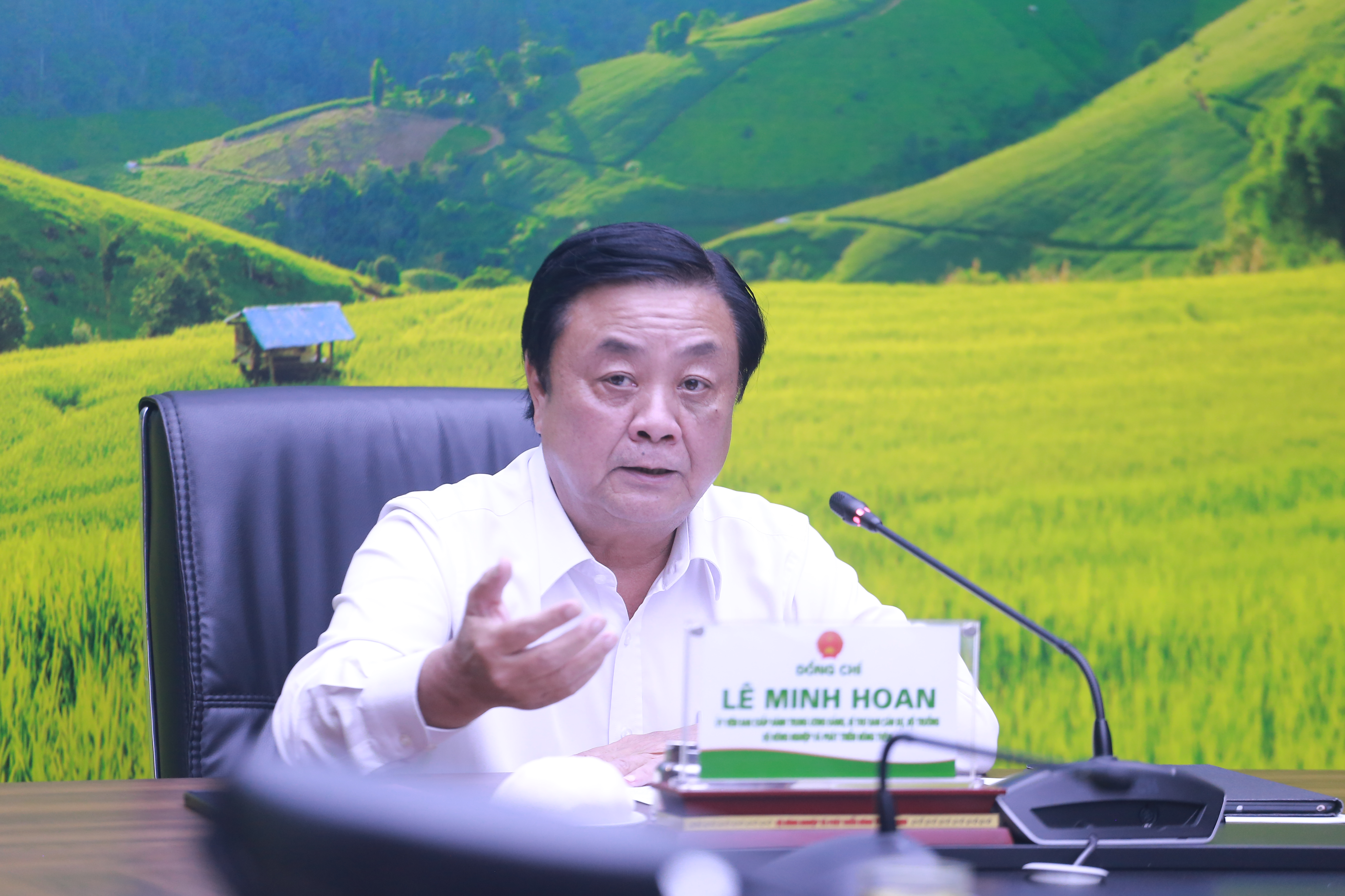Sau loạt bài phanh phui rau VietGAP dỏm của Báo Tuổi Trẻ, Bộ NN&PTNT họp nóng - Ảnh 2. Sau loạt bài phanh phui rau VietGAP dỏm của Báo Tuổi Trẻ, Bộ NN&PTNT họp nóng - Ảnh 2.