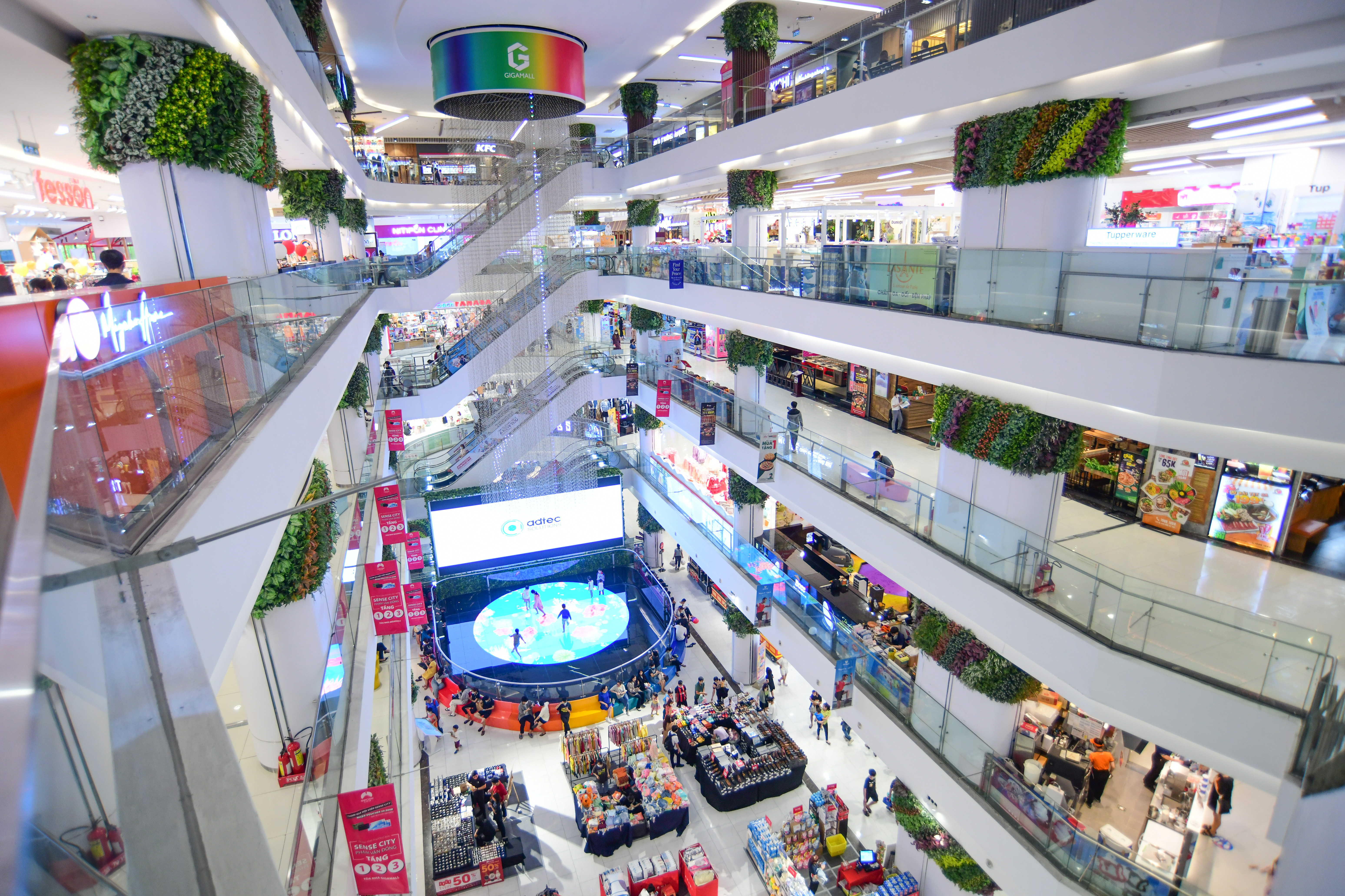 Tuổi 15 của SCID - Ảnh 1. Tuổi 15 của SCID - Ảnh 1.