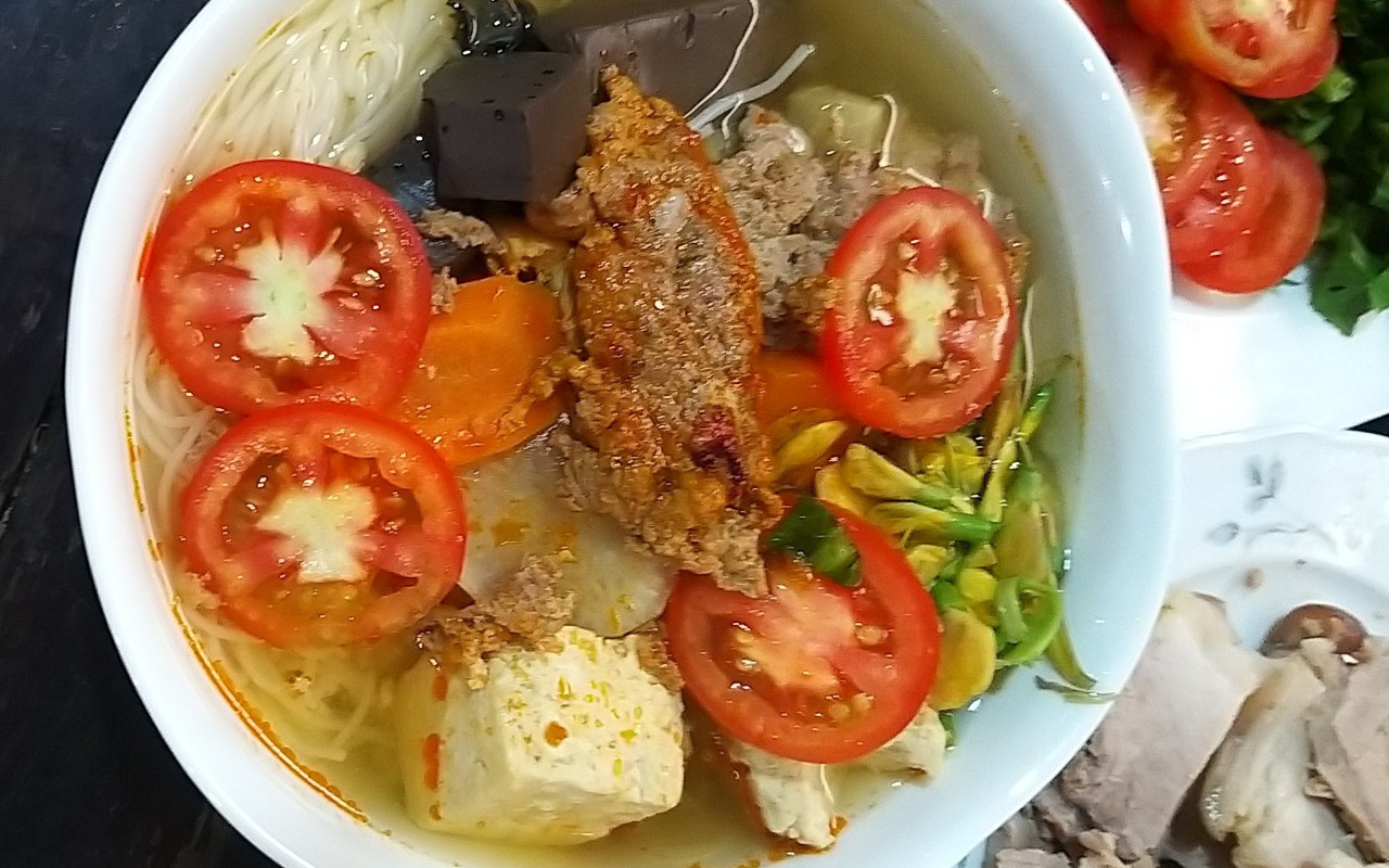 Món cua đồng giải nhiệt mùa hè, ngon bổ dưỡng, nhưng cần chú ý gì?- Ảnh 2. Về miền Tây ‘say ngất ngây’ với cua đồng