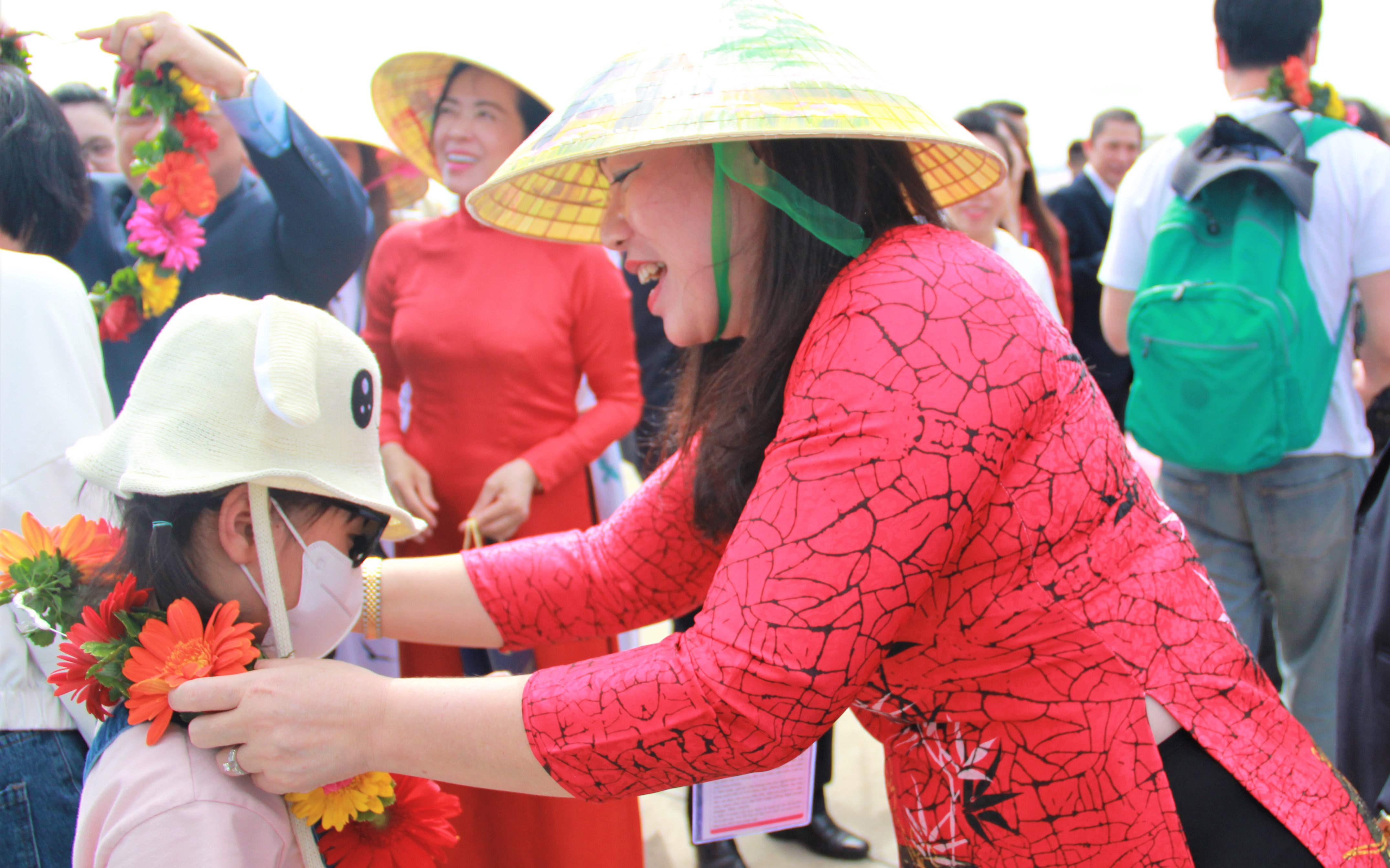 Khách Hàn Quốc xông đất đầu năm: "Đón Tết ở đây thật tuyệt!"