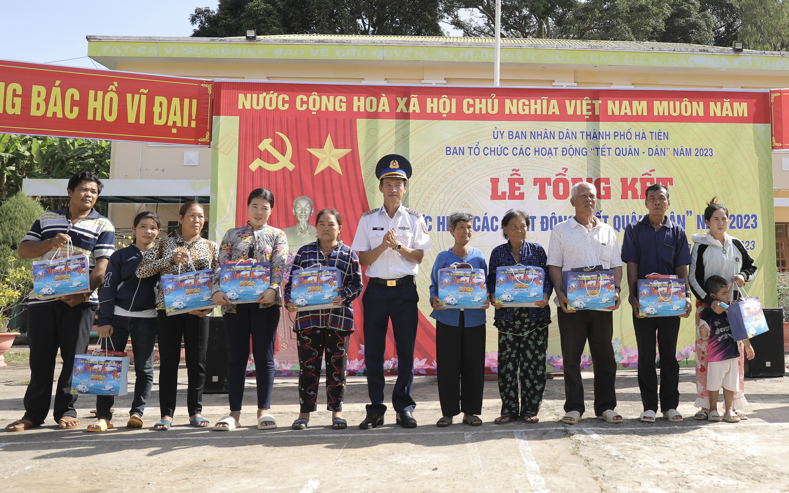 Sinh nhật đặc biệt ở Trường Sa - Ảnh 2.