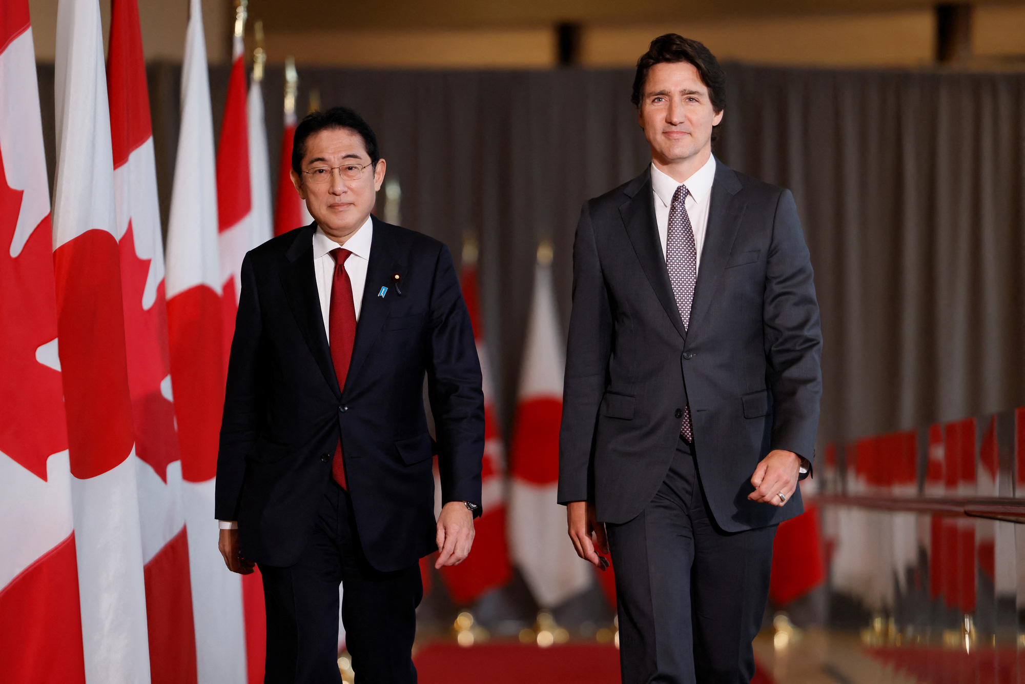 日本は米国外に軍事同盟国を求める - 写真 1.