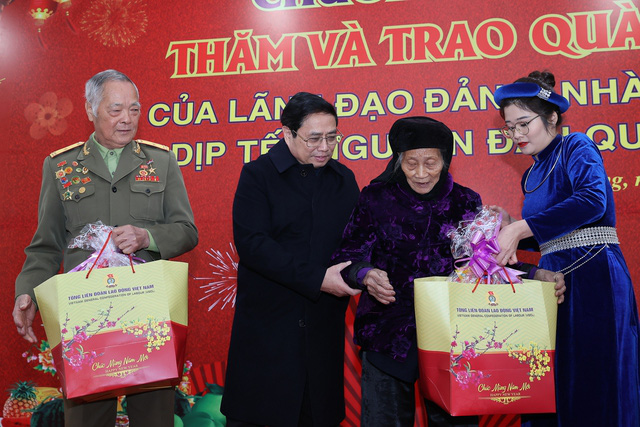 Thủ tướng lên biên giới thăm dân, đẩy nhanh cao tốc Đồng Đăng - Trà Lĩnh   - Ảnh 1.