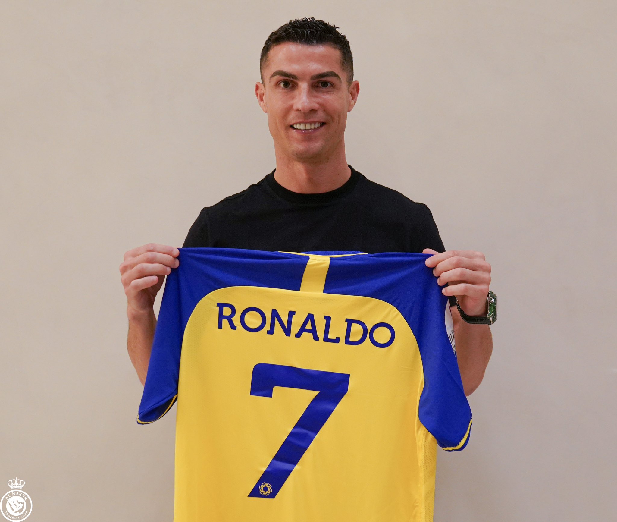 Tiền đạo của Al-Nassr bị đuổi vì không nhường áo số 7 cho Ronaldo? - Tuổi  Trẻ Online