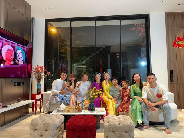 Mùng 1 Tết của Sơn Tùng MT-P, Diệu Nhi, Thùy Tiên... - Ảnh 13. Mùng 1 Tết của Sơn Tùng MT-P, Diệu Nhi, Thùy Tiên... - Ảnh 13.