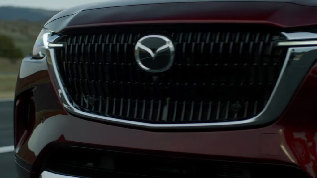 マツダ CX-90 は、発売日の前に最後に公開されました: 透明な高級車 - 写真 1.