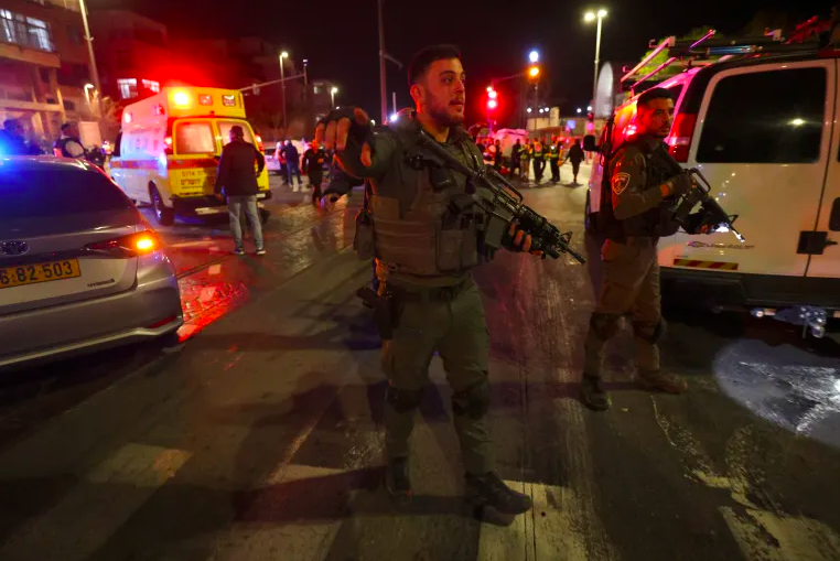 ワールド ニュース 1 月 28 日: パレスチナ人の銃撃者が 7 人のイスラエル人を殺害。 米国がWTOに上訴 - 写真1.