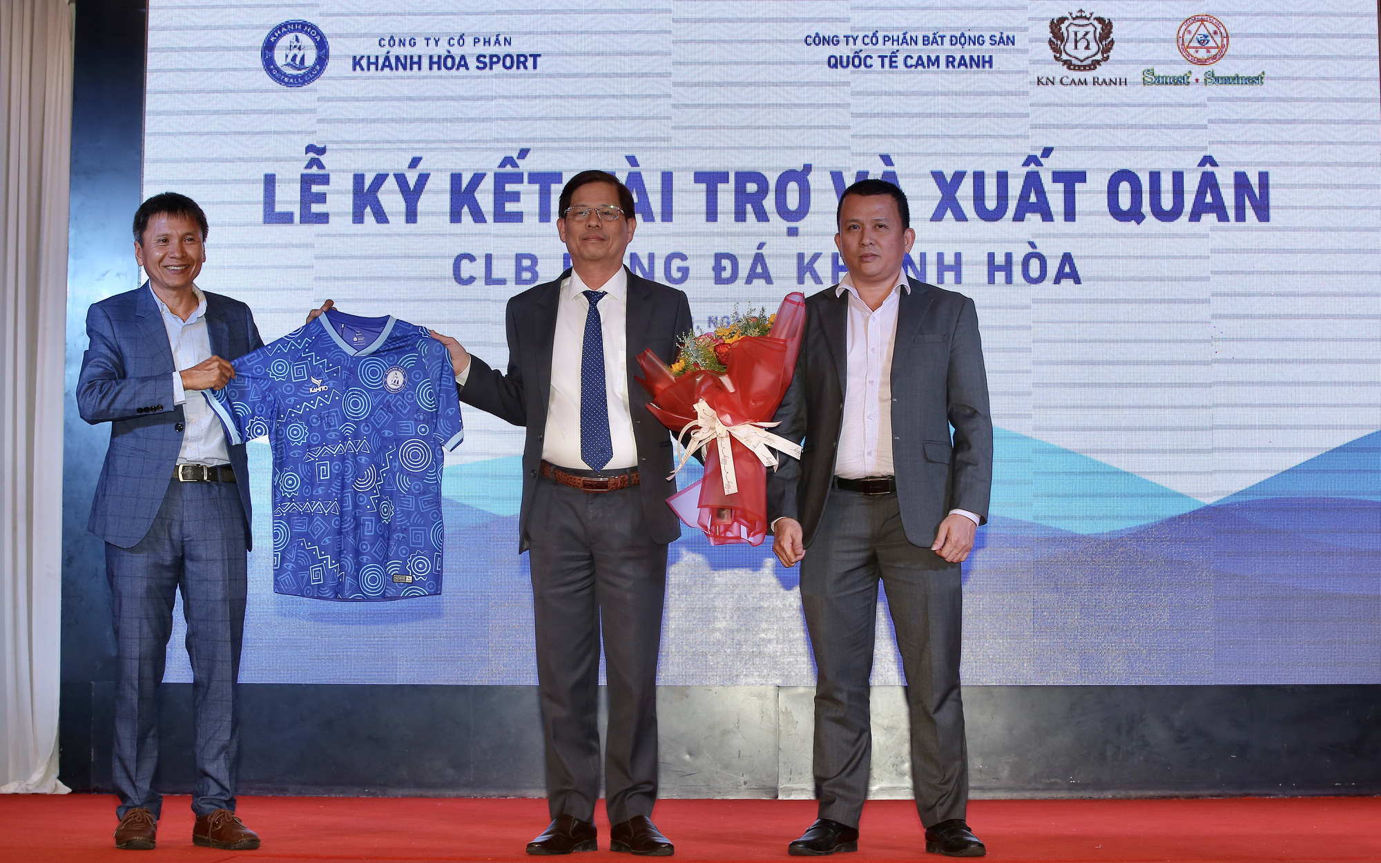 CLB Khánh Hòa nhận 35 tỉ đồng cho V-League 2023