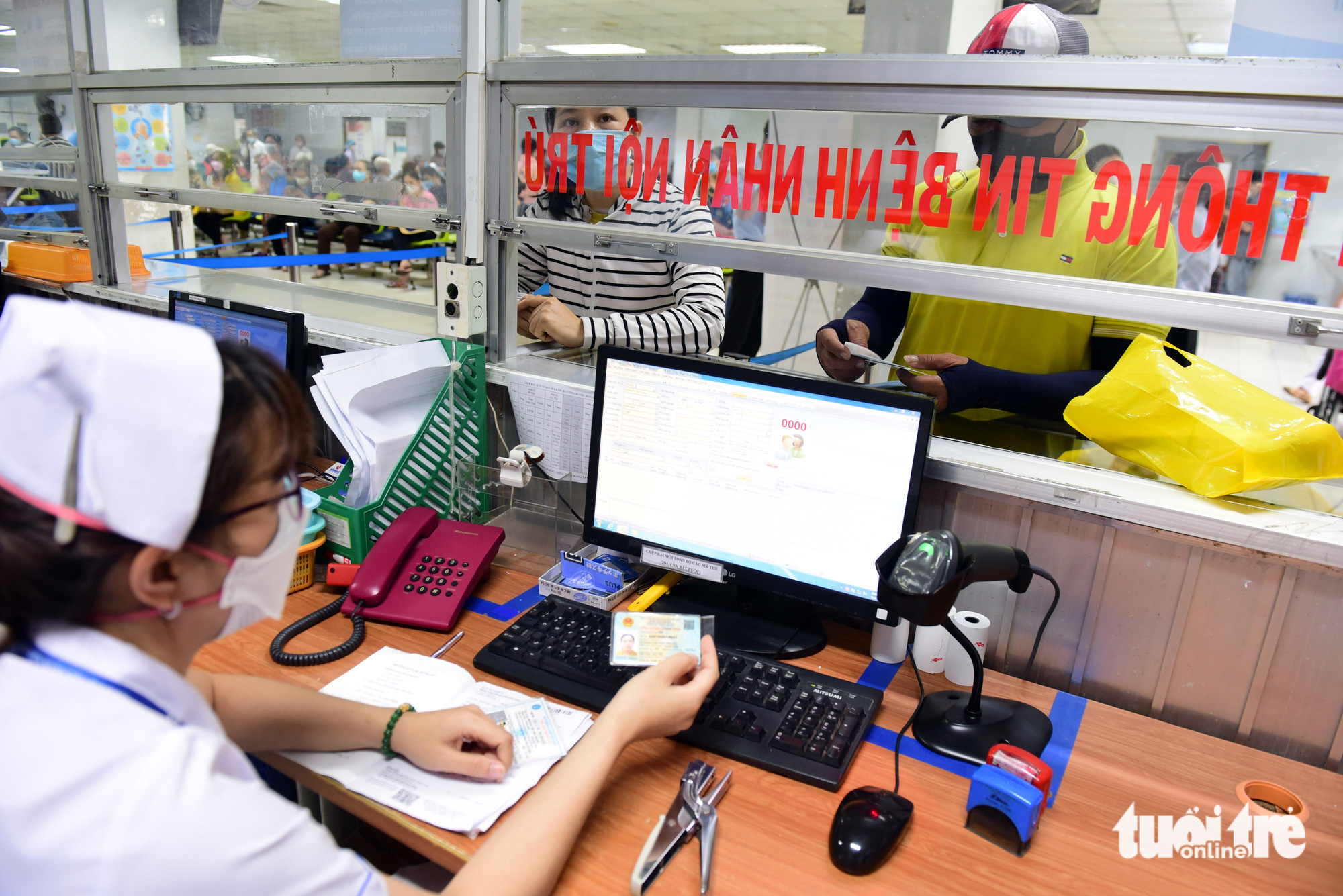 Tin tức sáng 29-1: Giá cả dịp Tết tăng 2-10%; Hỗ trợ người dân giai đoạn đầu bỏ sổ hộ khẩu - Ảnh 1. Tin tức sáng 29-1: Giá cả dịp Tết tăng 2-10%; Hỗ trợ người dân giai đoạn đầu bỏ sổ hộ khẩu - Ảnh 1.