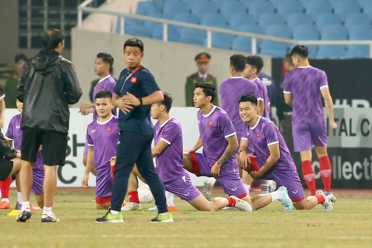 Việt Nam - Myanmar (1-0), Malaysia - Singapore (0-0) (hiệp 1): Việt Nam đứng đầu bảng - Ảnh 1.