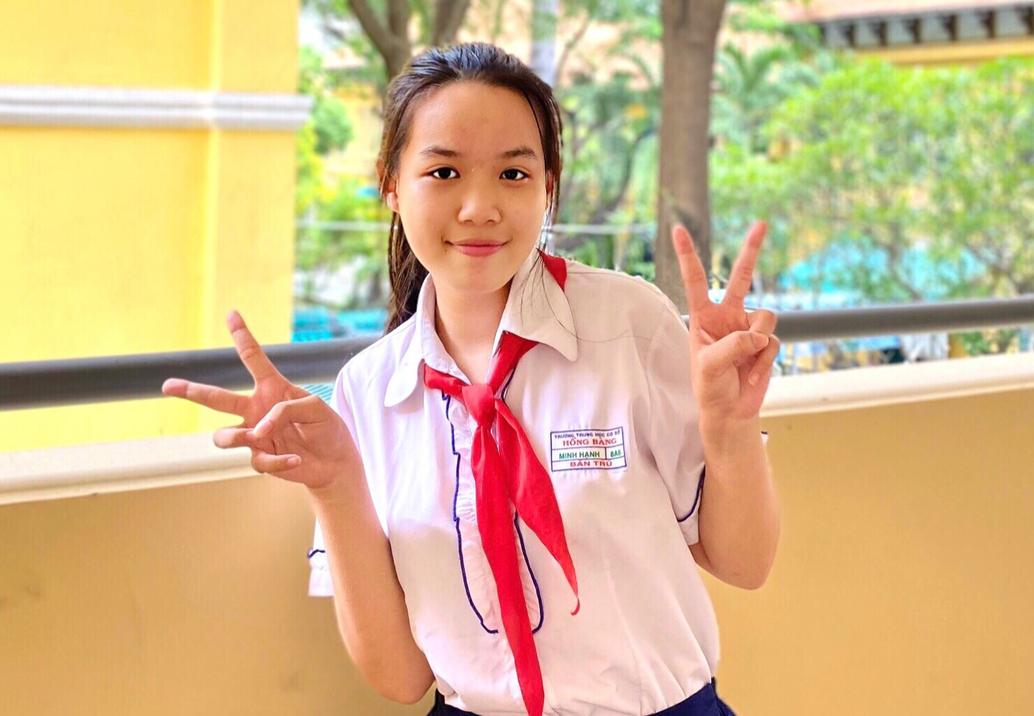 Bùi Nguyễn Minh Hạnh, cô nữ sinh lớp 9 biết 3 ngoại ngữ với ước mơ trở thành bác sĩ - Ảnh: H.NGUYÊN
