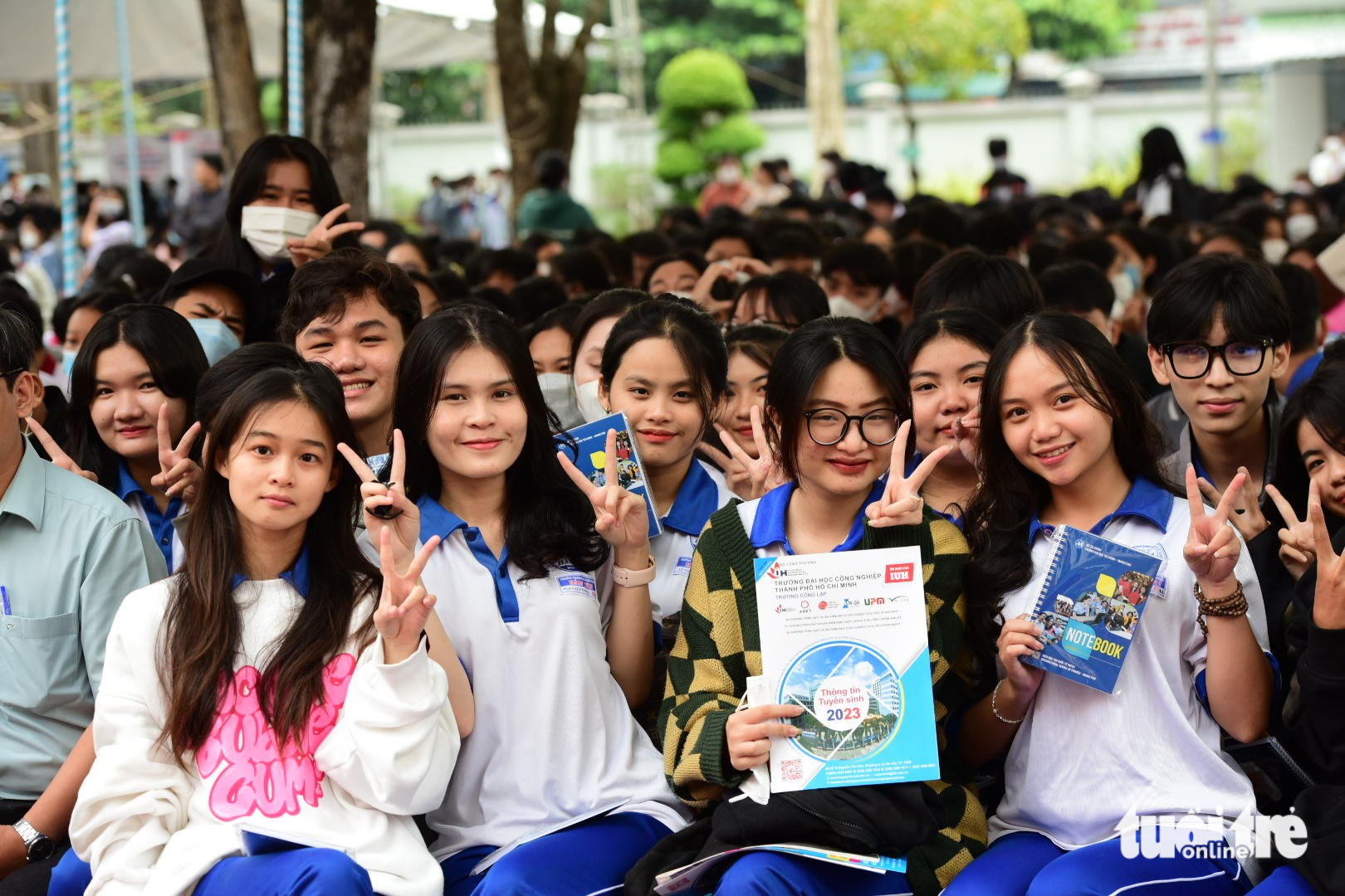 Tư vấn tuyển sinh: Bất động sản đang… bất động, học ngành này rủi ro không? - Ảnh 1.