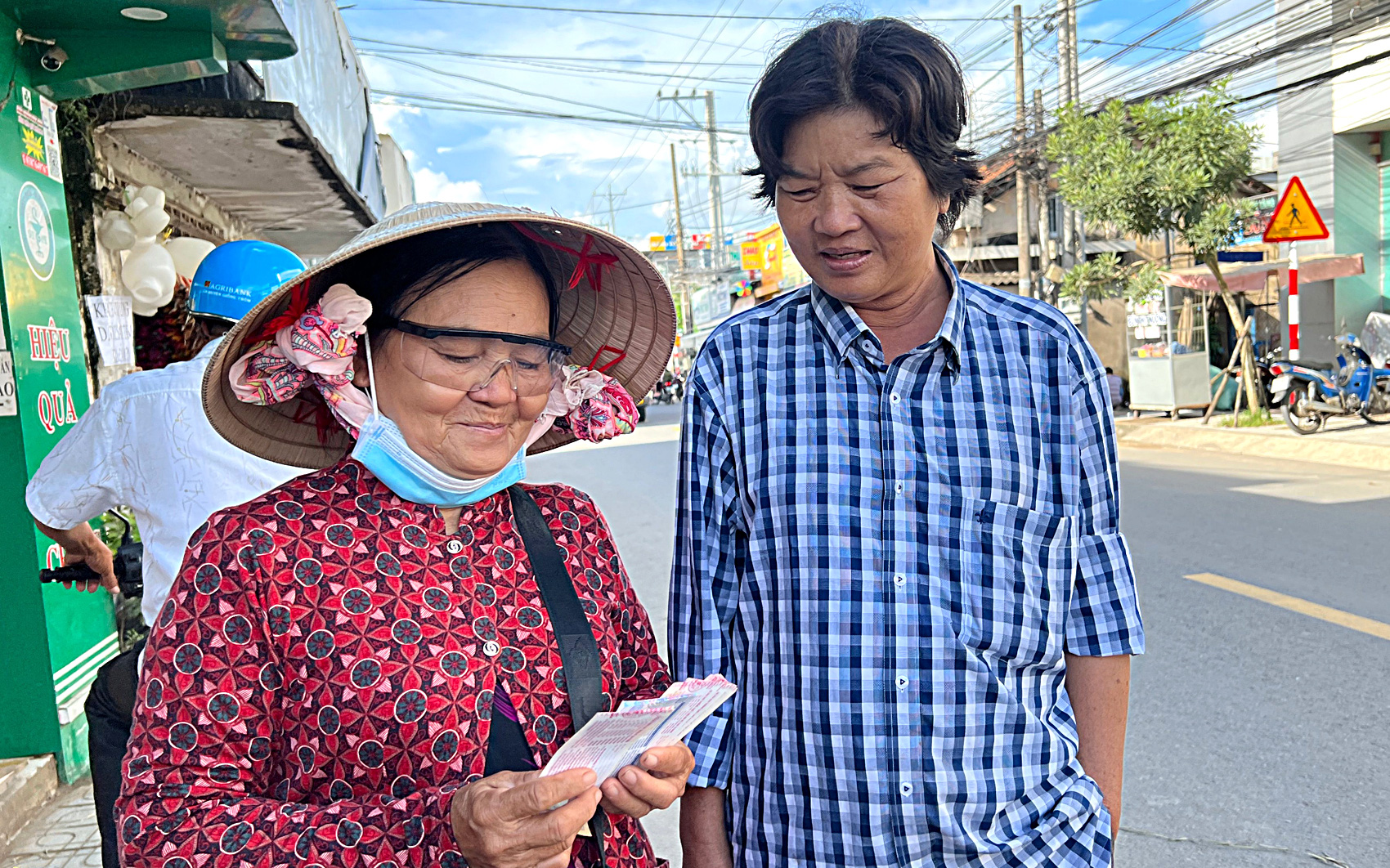 Hậu trúng số - những chuyện kỳ lạ khó tin có thật - Kỳ 7: Những người hưởng lộc "ké"