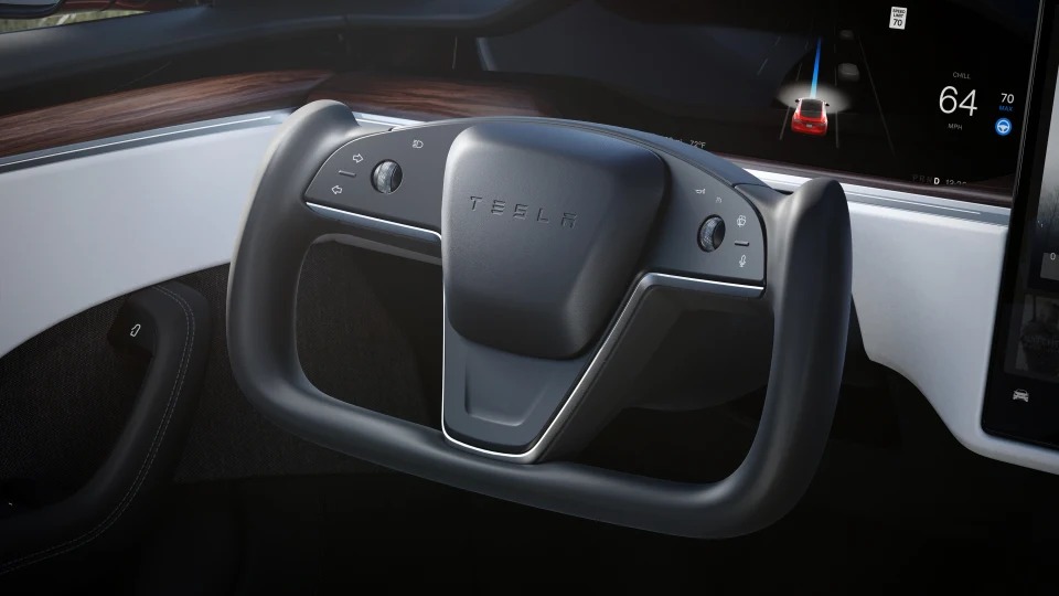 Tesla quay xe, bỏ vô lăng hình chữ U - Ảnh 3.