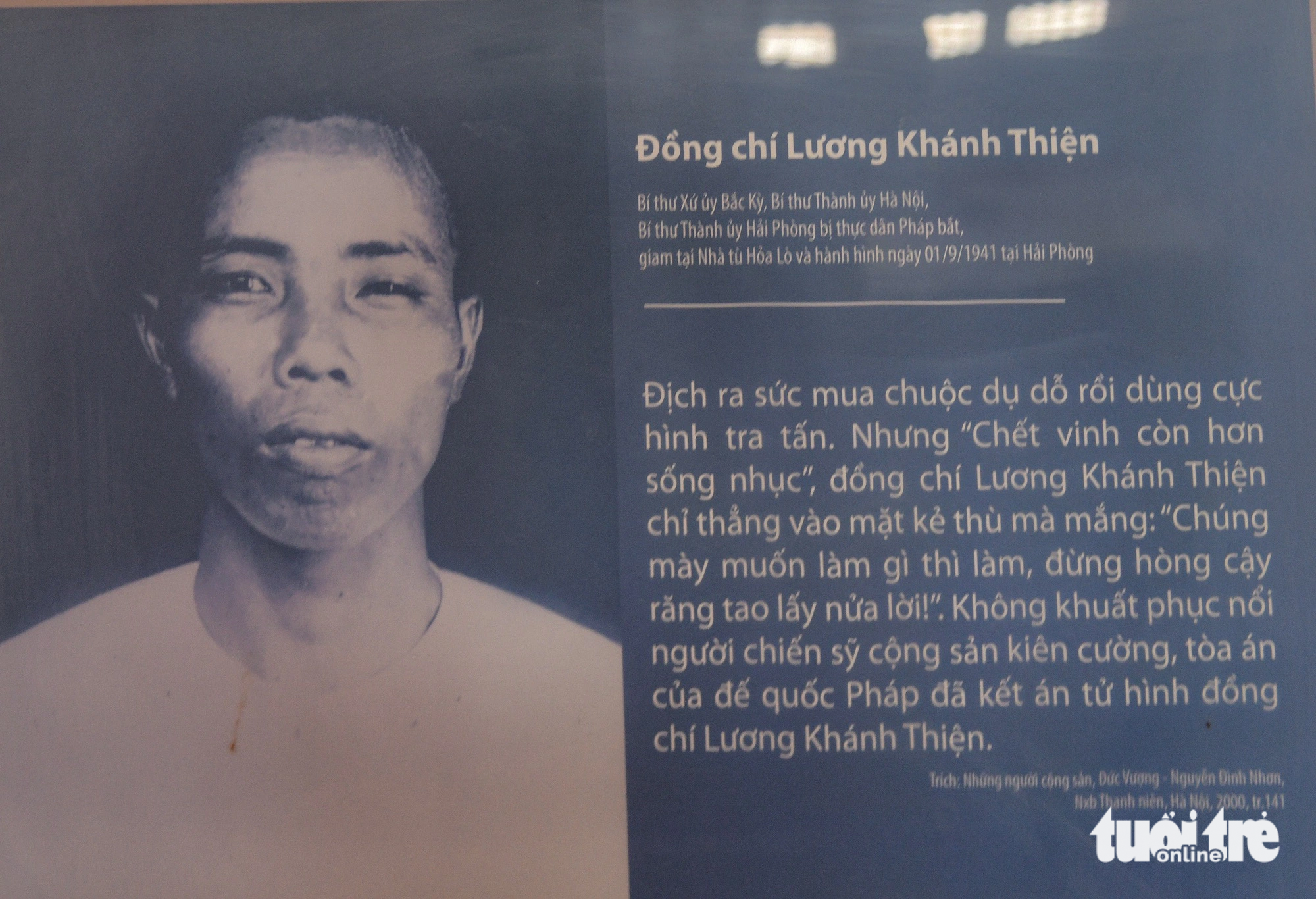 Một thông tin về liệt sĩ Lương Khánh Thiện tại nhà lưu niệm - Ảnh: NAM TRẦN chụp lại