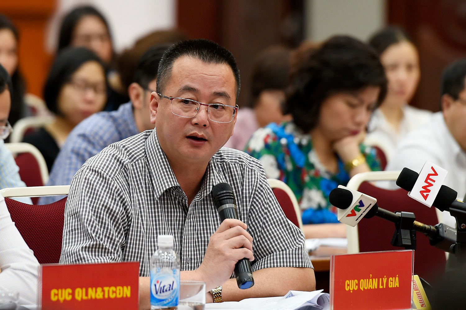 Bắt cục phó Cục Quản lý giá Bộ Tài chính trong vụ án liên quan thứ trưởng Đỗ Thắng Hải- Ảnh 1. Ông Đặng Công Khôi, cục phó Cục Quản lý giá Bộ Tài chính - Ảnh: CTV
