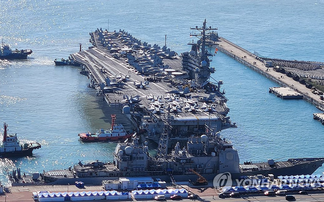 Tàu sân bay Mỹ cập cảng Hàn Quốc, Triều Tiên cảnh báo "chiến tranh hạt nhân"