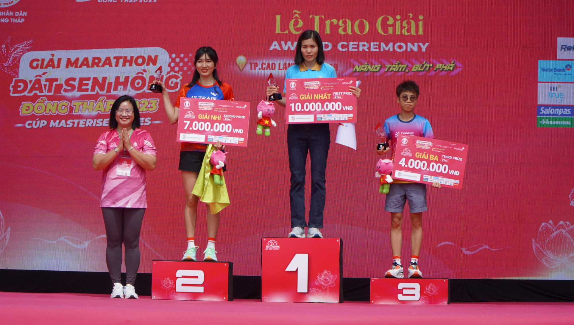 Check-in đường chạy chuẩn quốc tế tại Giải marathon Đất sen hồng - Tuổi ...