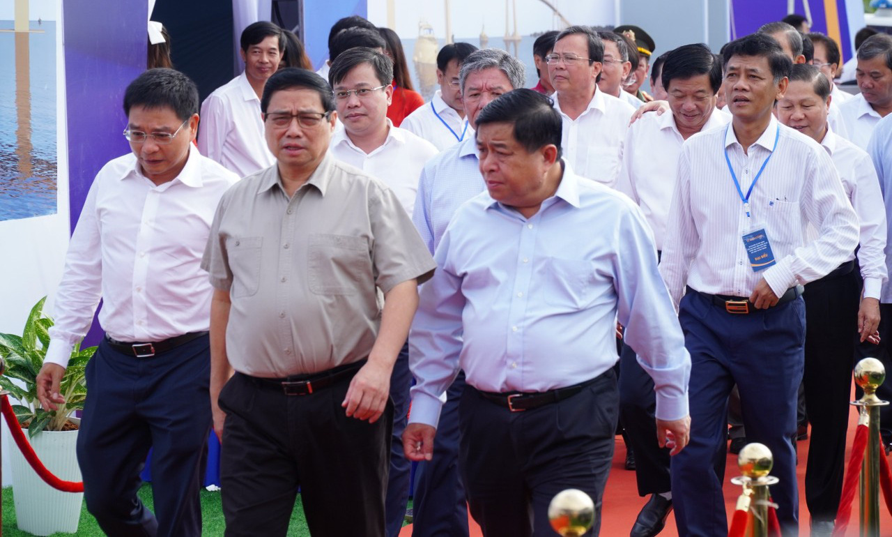 Bộ Giao thông vận tải nêu lý do xin lùi thời gian hoàn thành cầu Đại Ngãi- Ảnh 3. Gần 8.000 tỉ đồng xây cầu Đại Ngãi, phá thế độc đạo quốc lộ 1