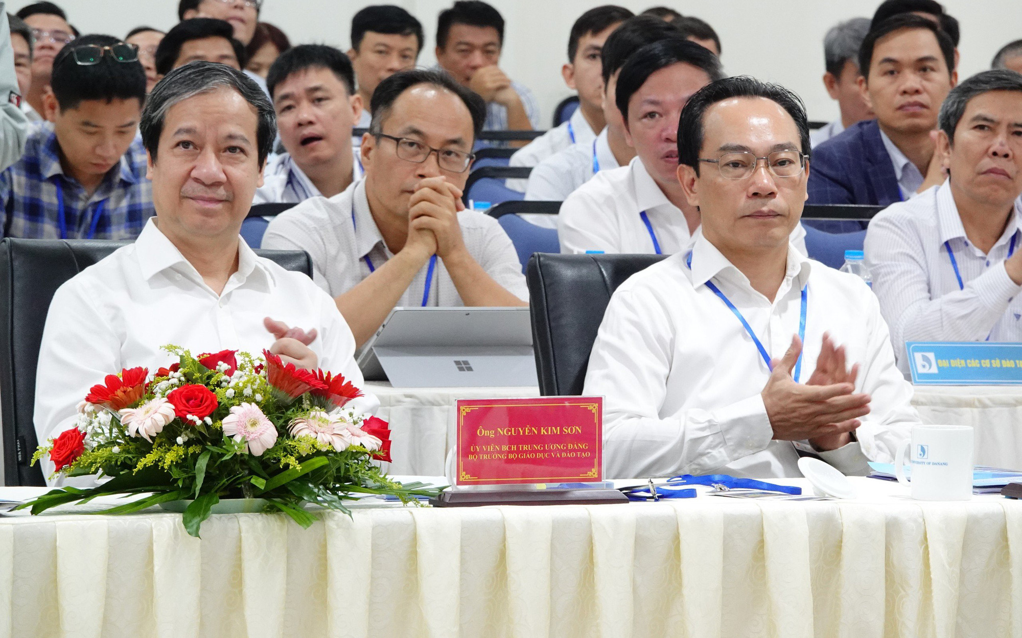 Chiến lược giáo dục: Tạo lập thế hệ người Việt Nam mới sống lương thiện, giàu khát vọng- Ảnh 2. Tháo điểm nghẽn nhân lực chất lượng cao ngành chip bán dẫn