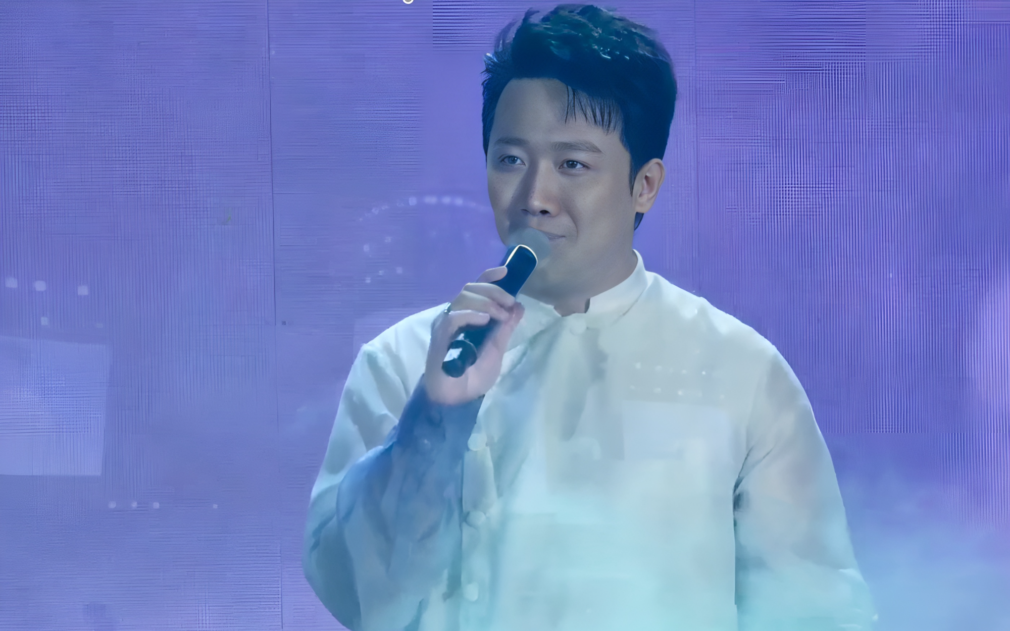 Tin tức giải trí 20-10: Trấn Thành hát live nhạc phim "Đất rừng phương Nam" trước sinh viên